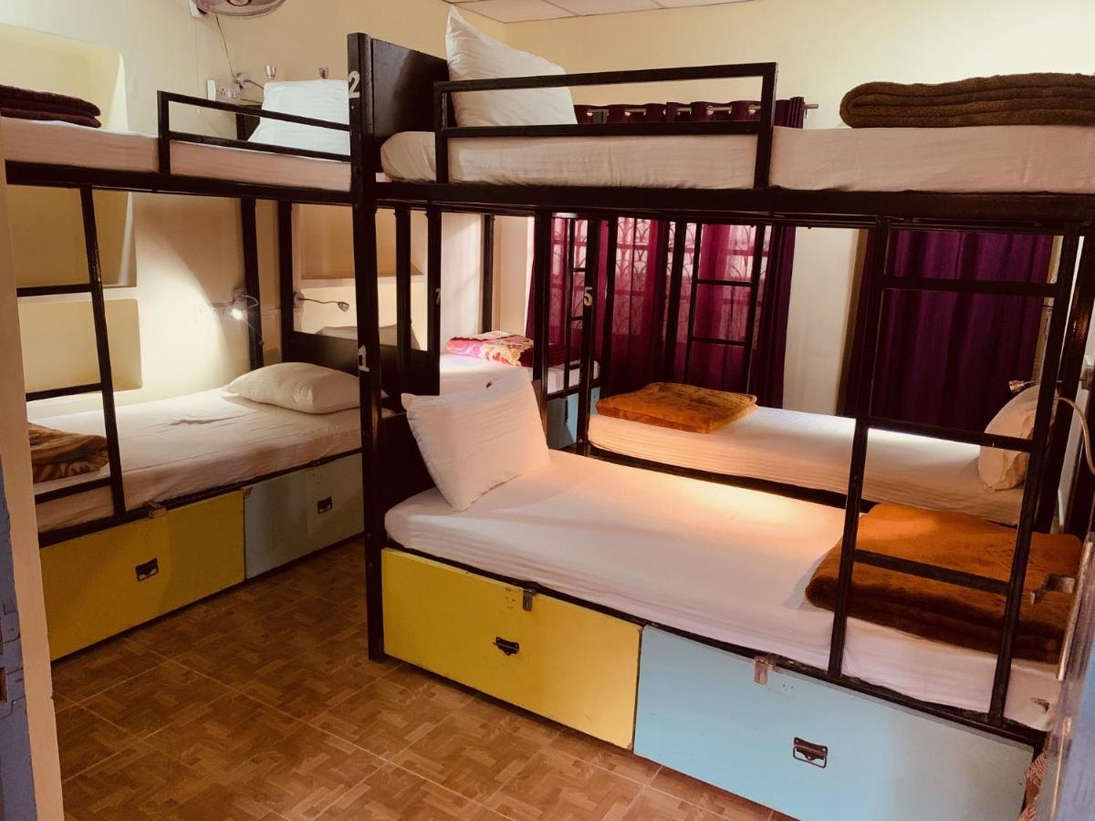 Vagabond Stay Hostel Варанасі Екстер'єр фото