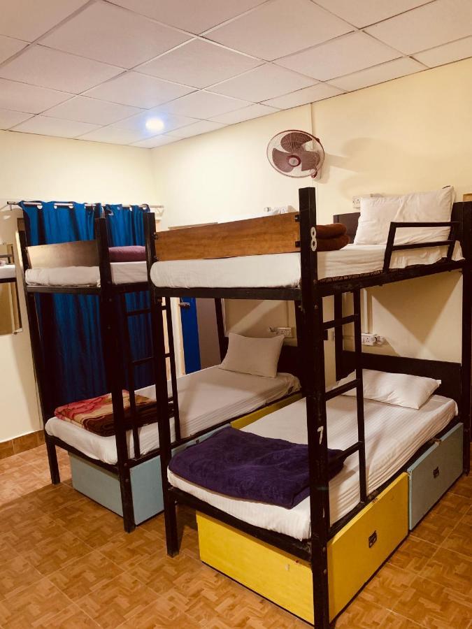 Vagabond Stay Hostel Варанасі Екстер'єр фото