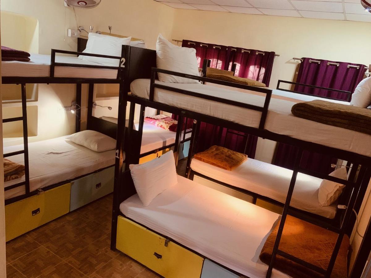 Vagabond Stay Hostel Варанасі Екстер'єр фото