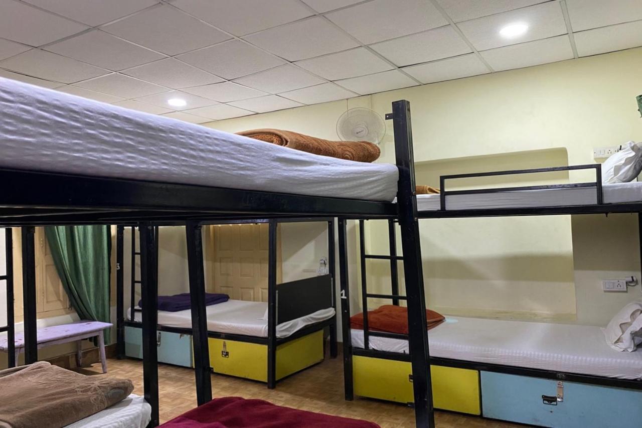 Vagabond Stay Hostel Варанасі Екстер'єр фото