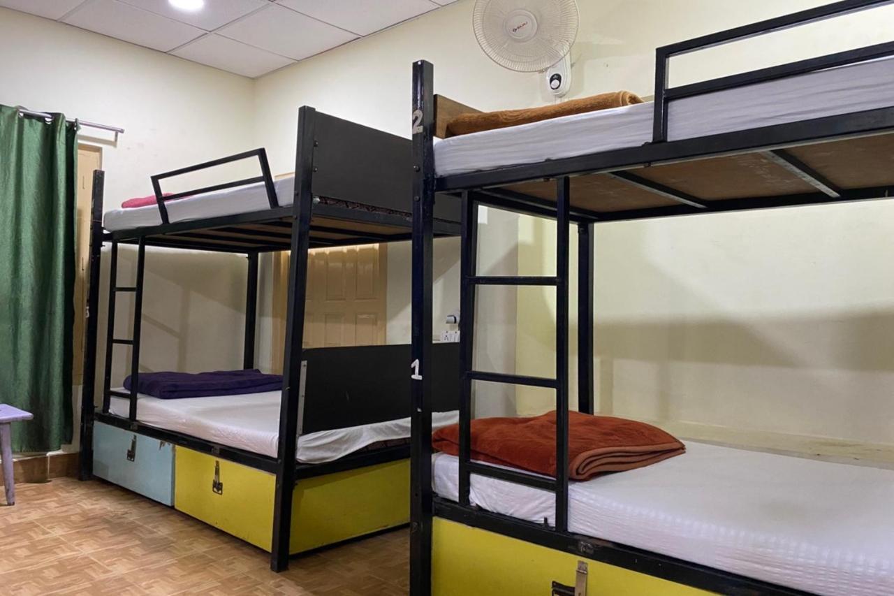 Vagabond Stay Hostel Варанасі Екстер'єр фото