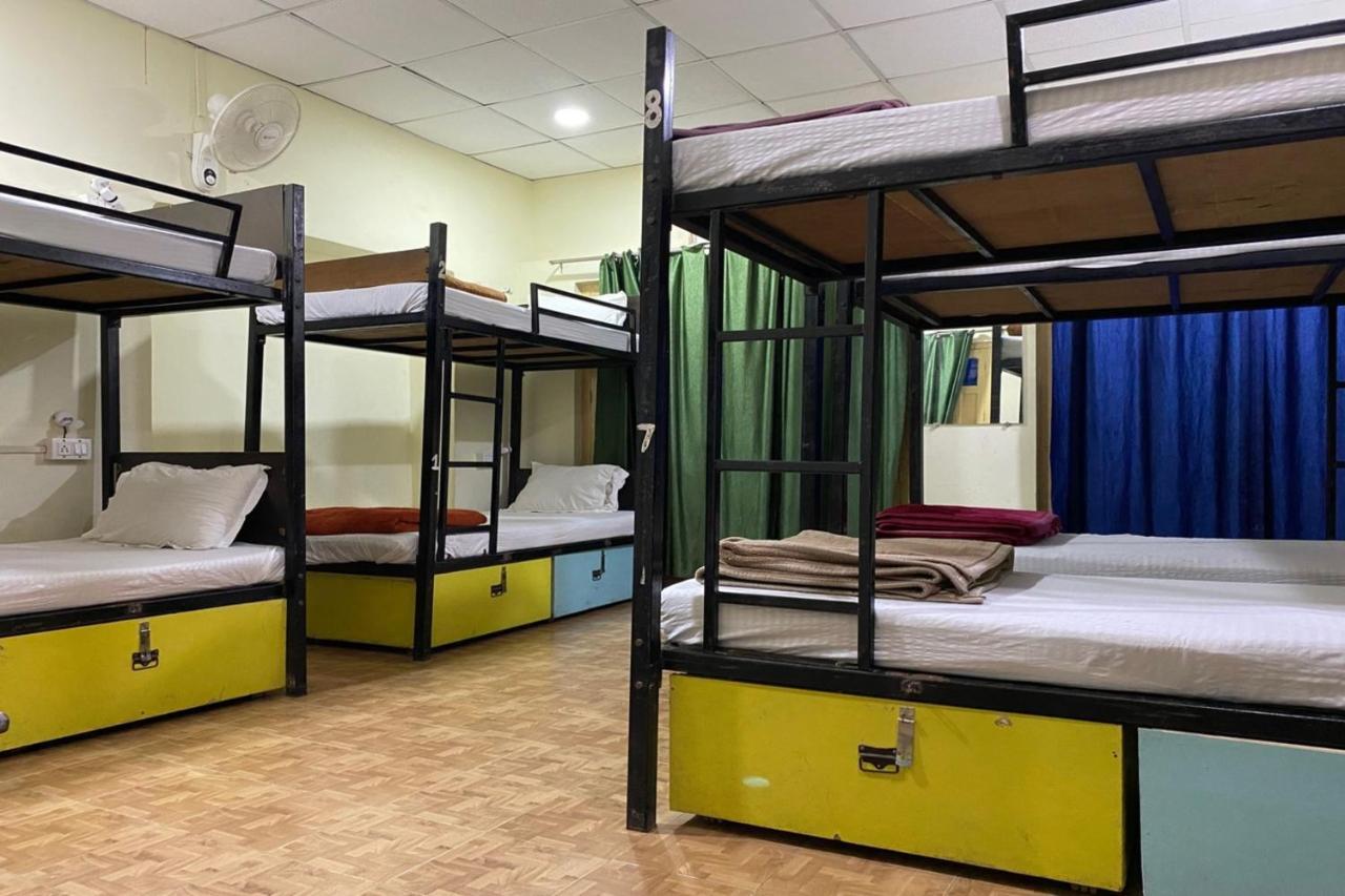 Vagabond Stay Hostel Варанасі Екстер'єр фото