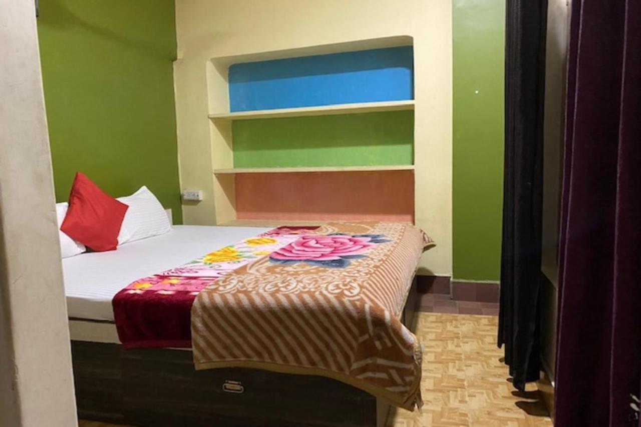 Vagabond Stay Hostel Варанасі Екстер'єр фото