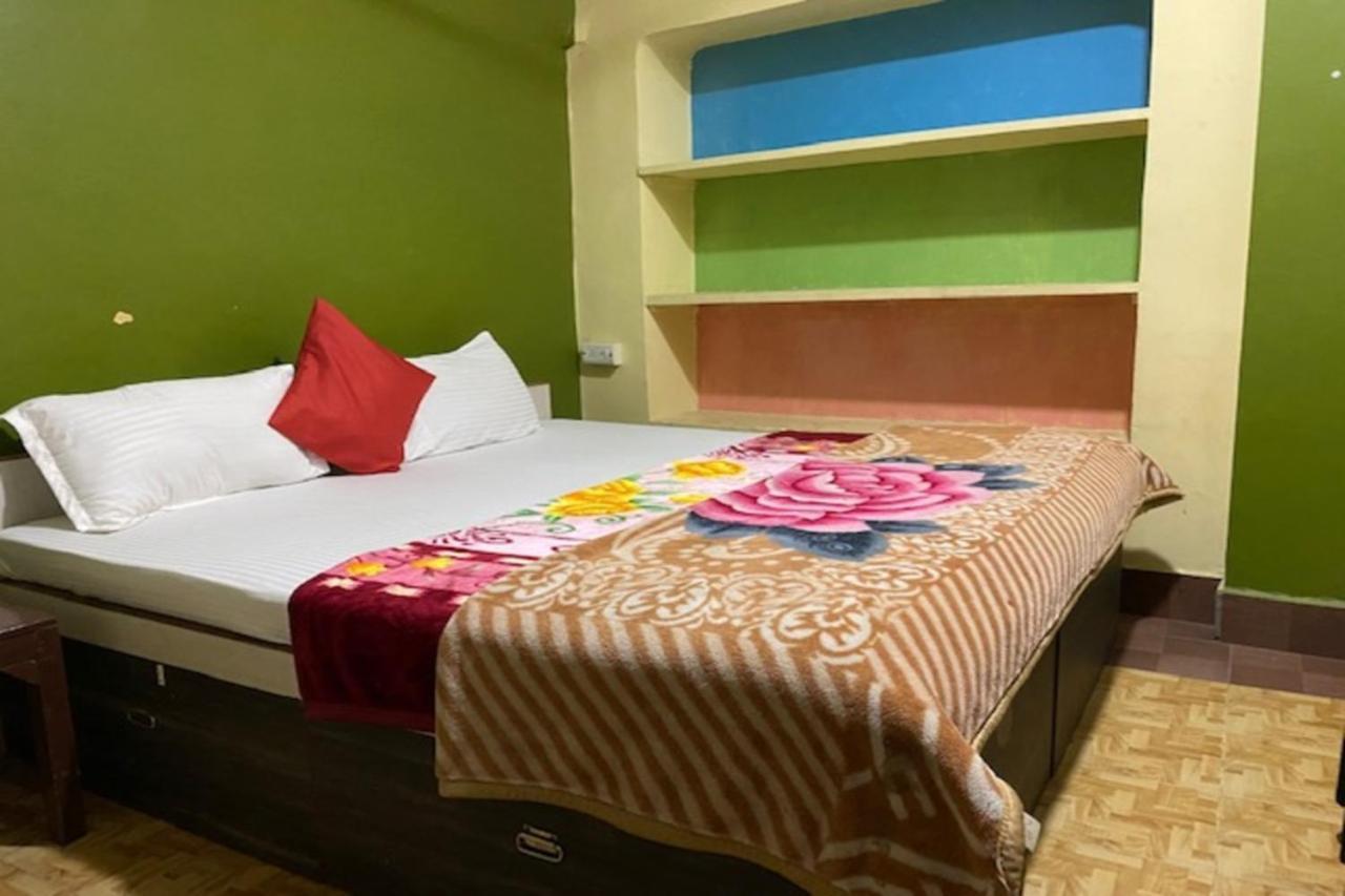 Vagabond Stay Hostel Варанасі Екстер'єр фото
