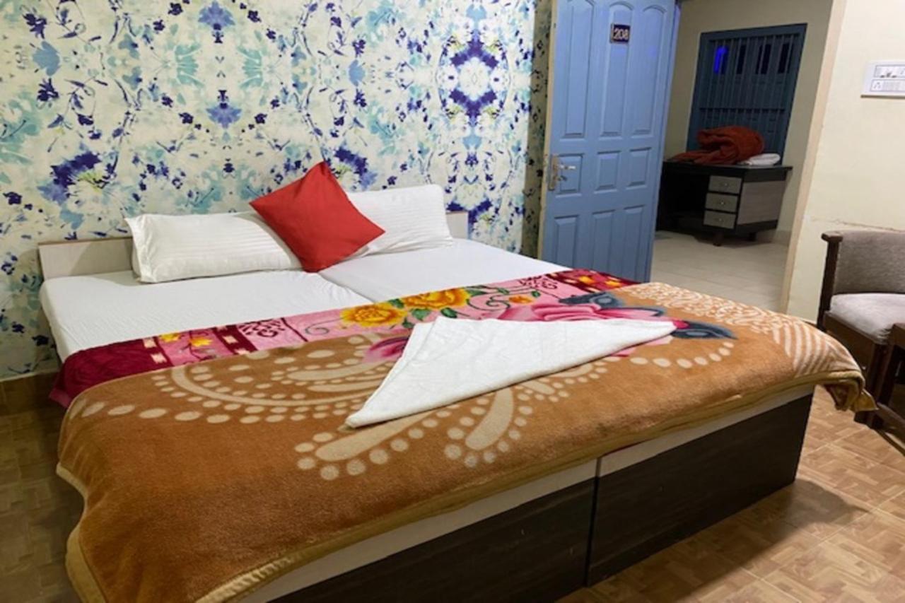 Vagabond Stay Hostel Варанасі Екстер'єр фото