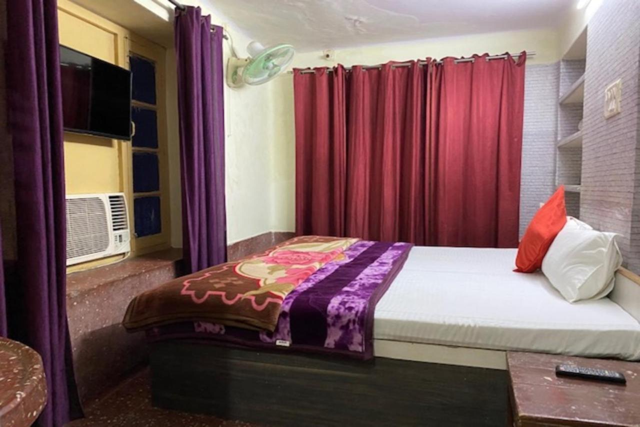 Vagabond Stay Hostel Варанасі Екстер'єр фото