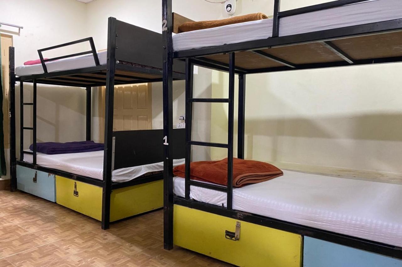 Vagabond Stay Hostel Варанасі Екстер'єр фото