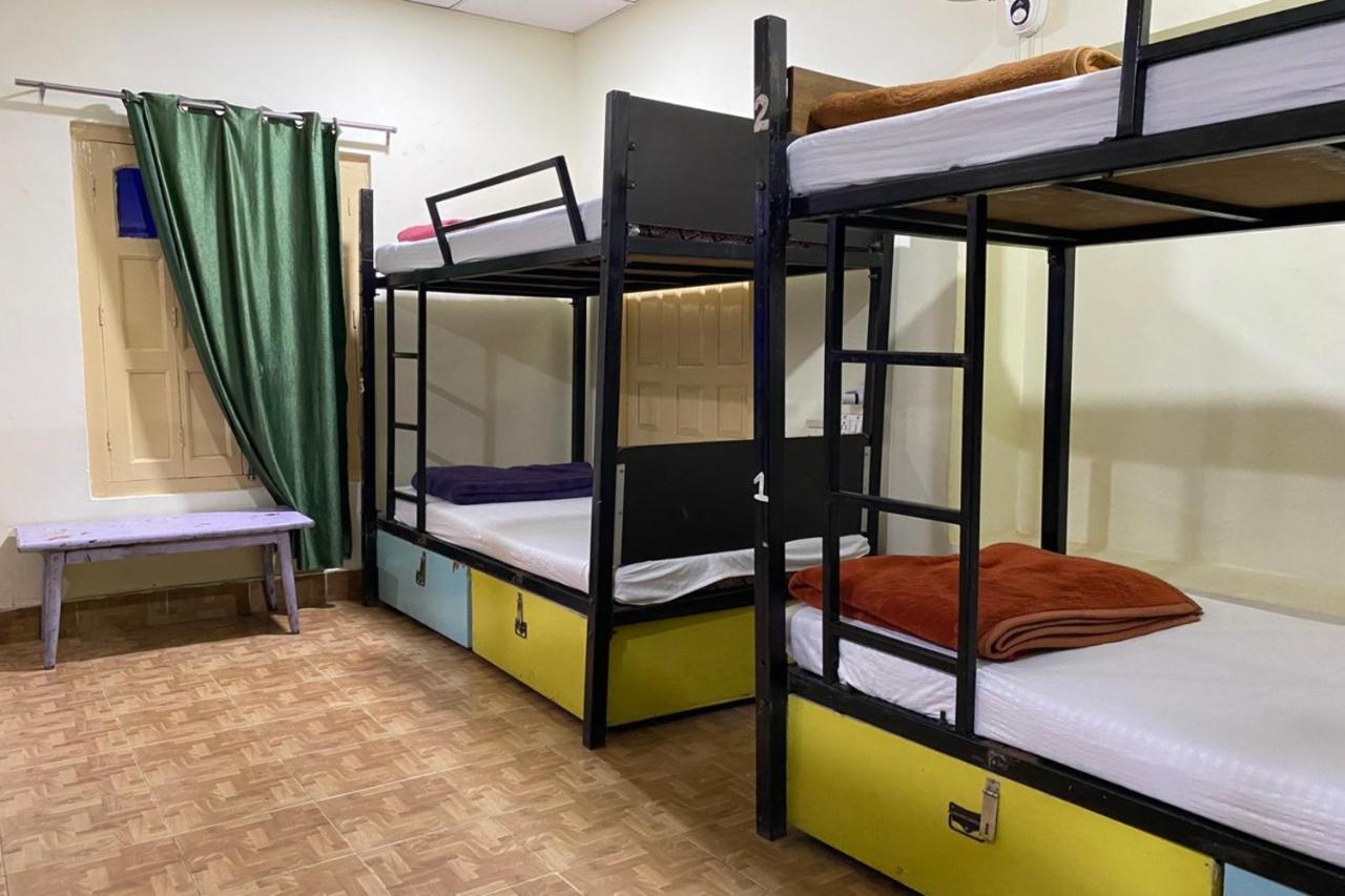 Vagabond Stay Hostel Варанасі Екстер'єр фото
