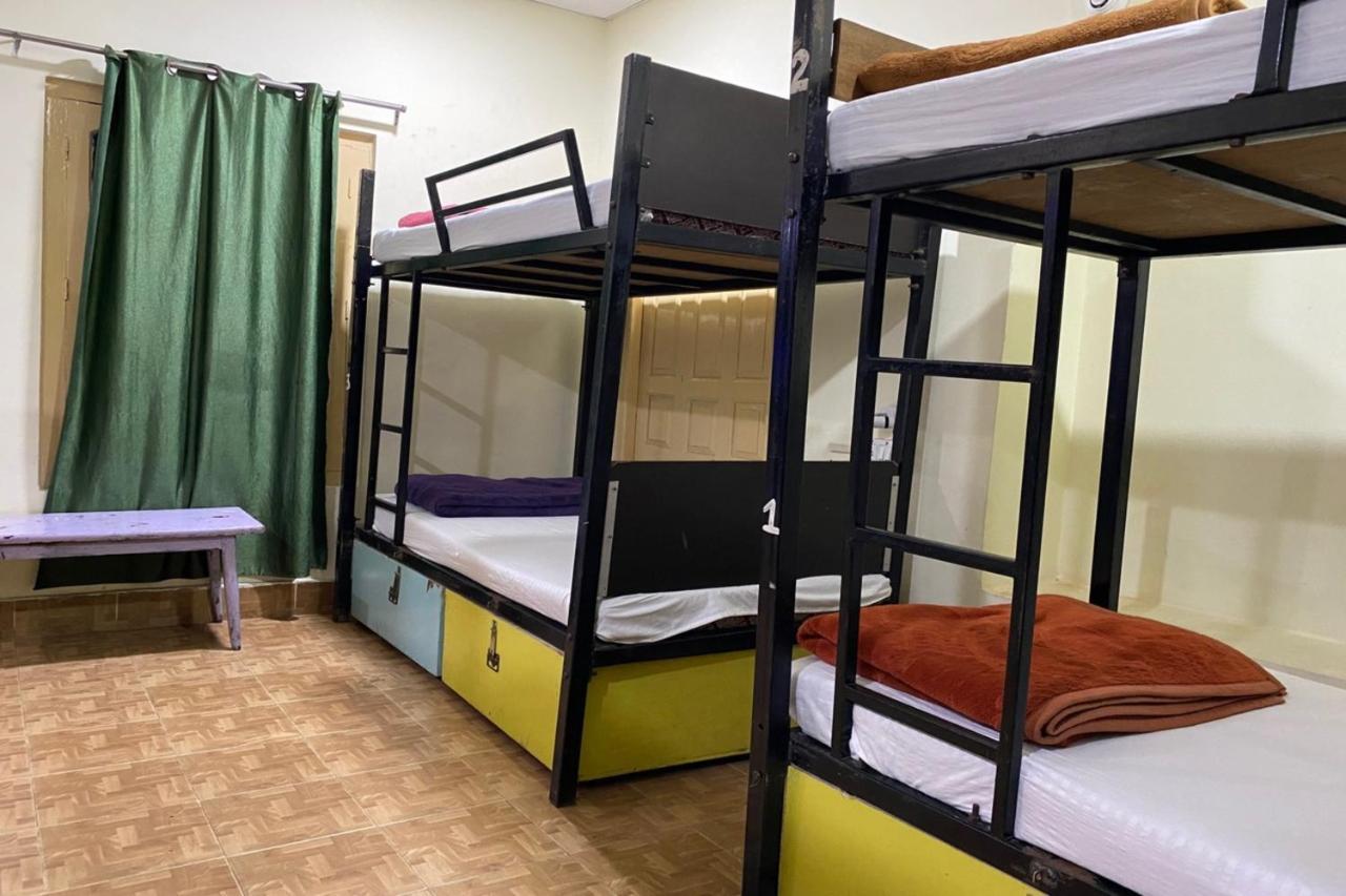 Vagabond Stay Hostel Варанасі Екстер'єр фото