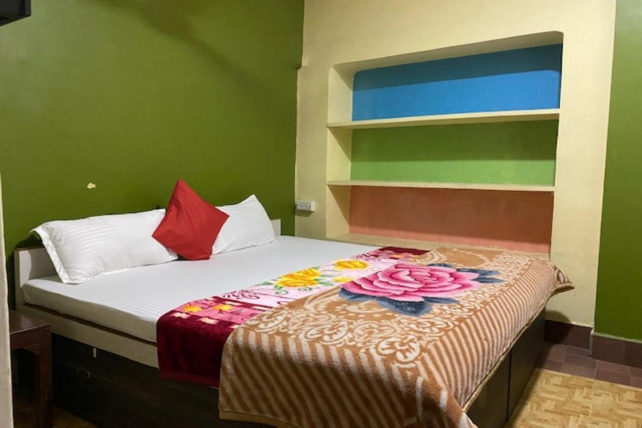 Vagabond Stay Hostel Варанасі Екстер'єр фото